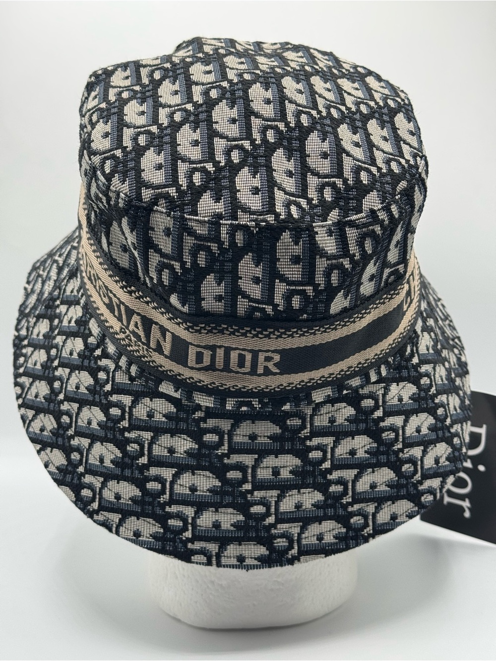 Dior Bucket Hat - Picture 4 of 6